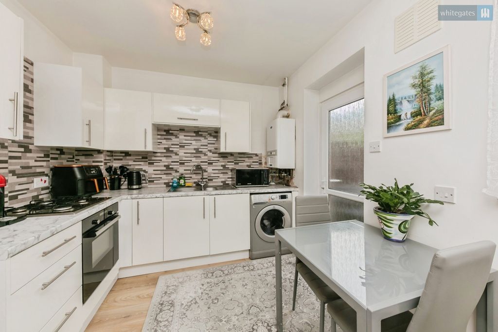 Property photo 2 of 14 Pbox-Img.Jpg