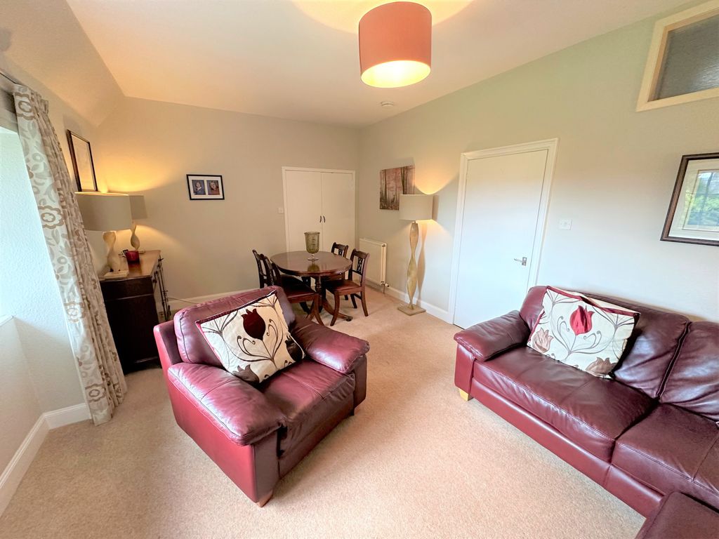 Property photo 3 of 25