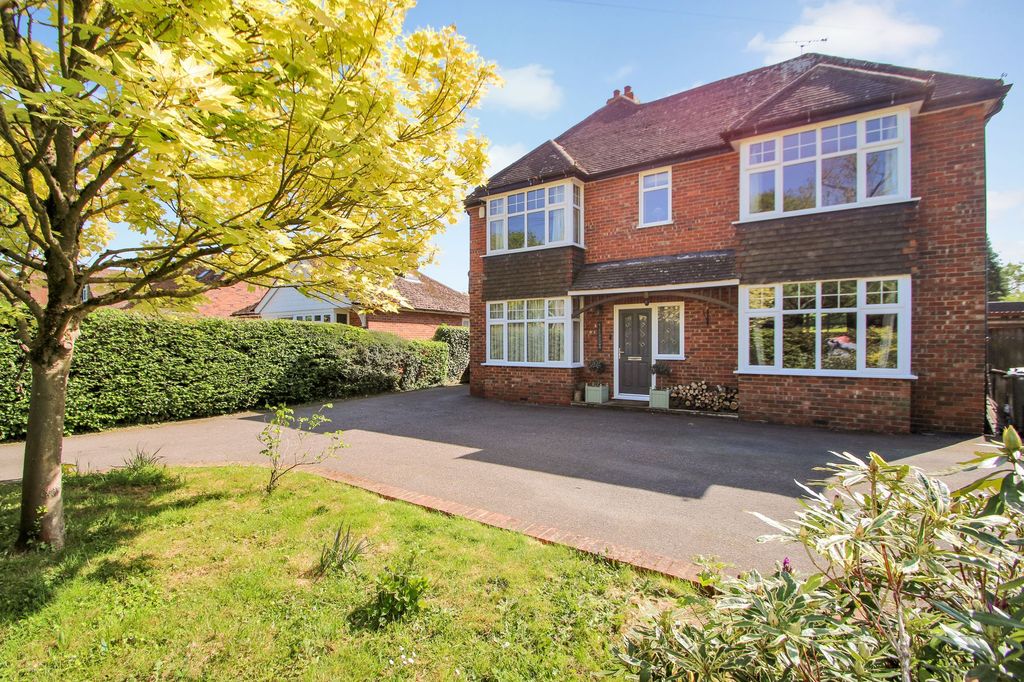 Property photo 1 of 28