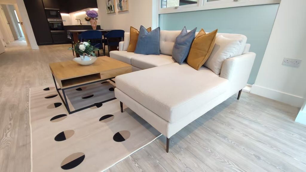 Property photo 2 of 6