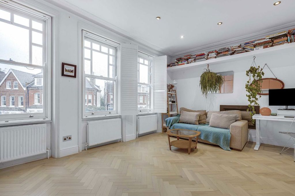 Property photo 2 of 7