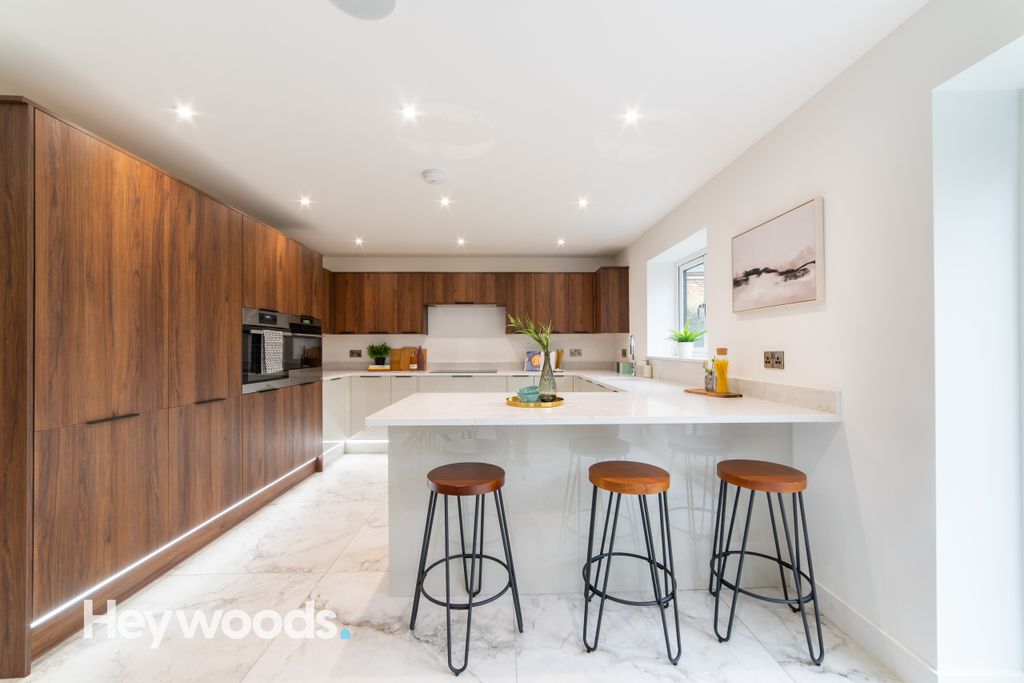 Property photo 2 of 40 Seabridge-Lane-Wm-96