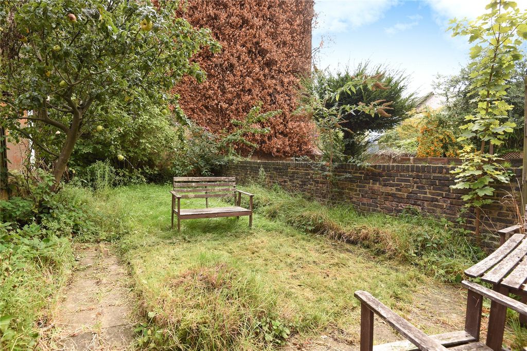 Property photo 2 of 5 Picture No. 11