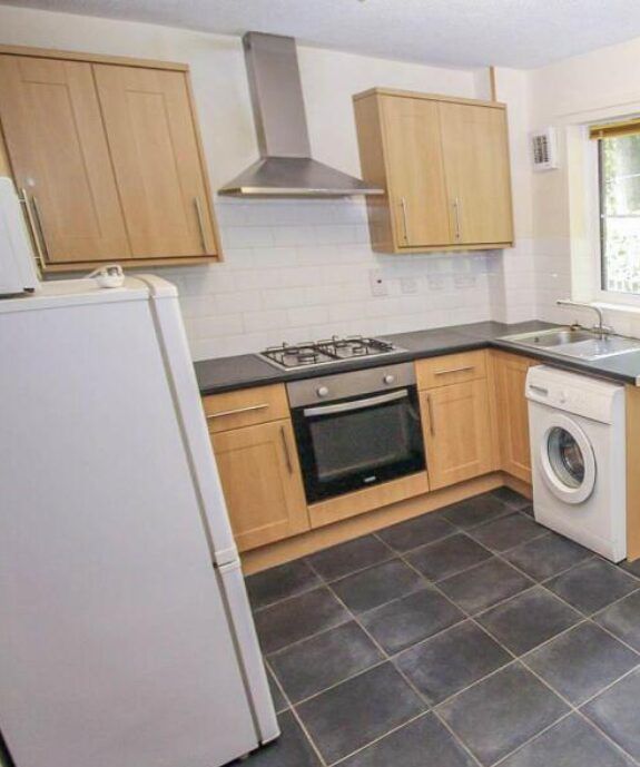 Property photo 3 of 6