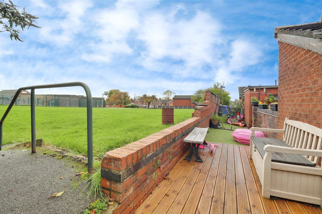 Property photo 2 of 12 6001Fa9A-Img_8932-Img_8934.Jpg