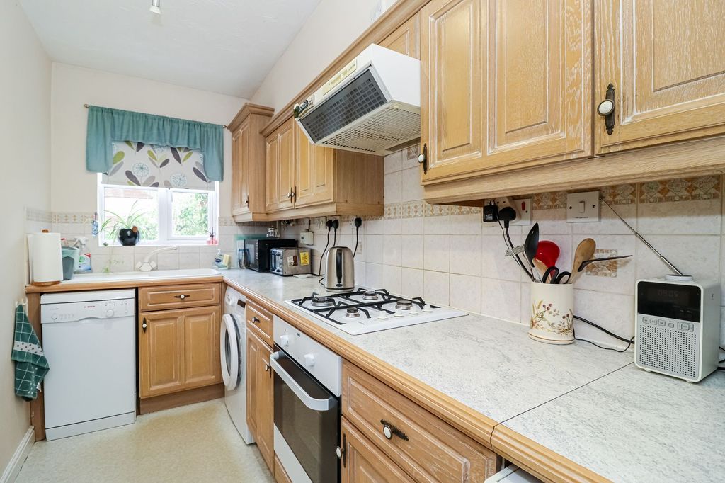 Property photo 3 of 23