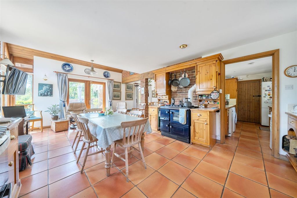 Property photo 2 of 21 Kitchen/Dining Room