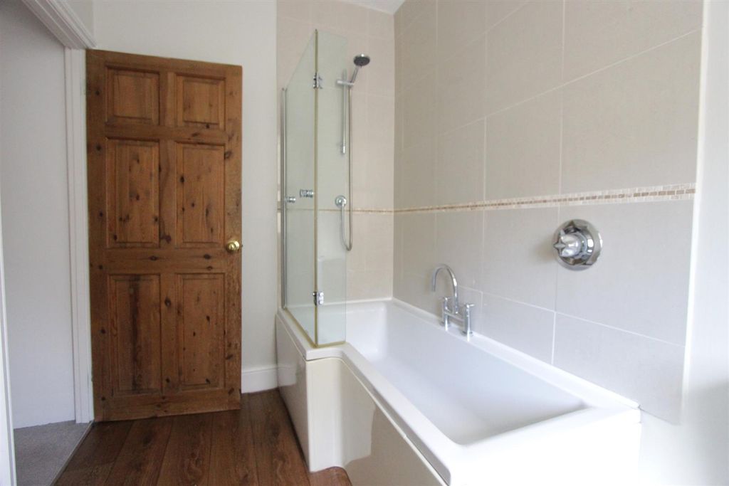 Property photo 2 of 13 Bathroom .Jpg