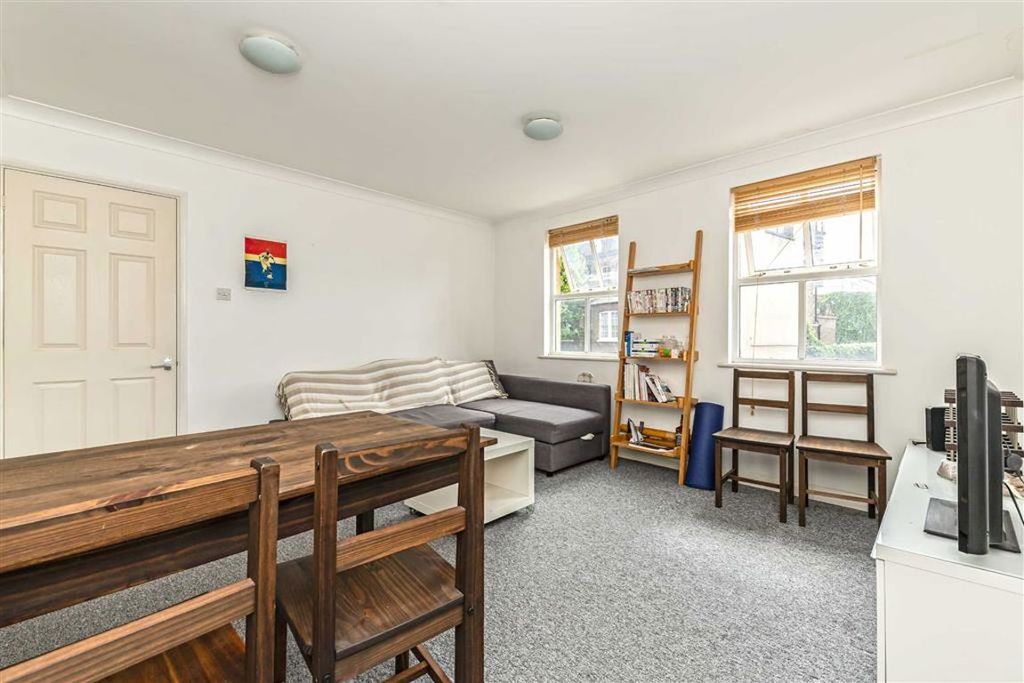 Property photo 3 of 8