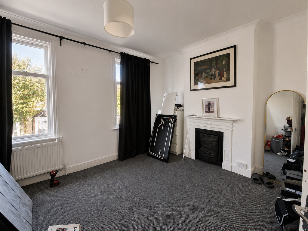 Property photo 3 of 4