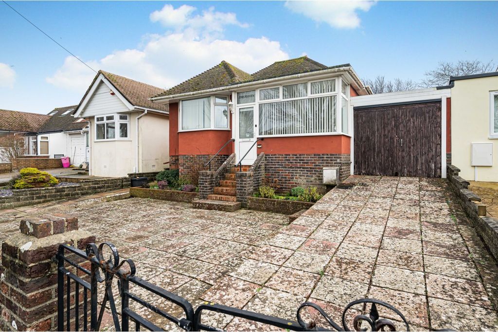 Property photo 3 of 23