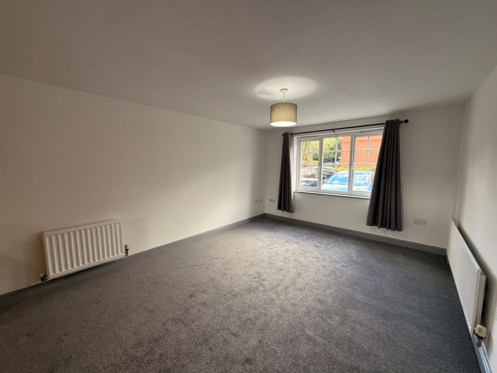 Property photo 3 of 9