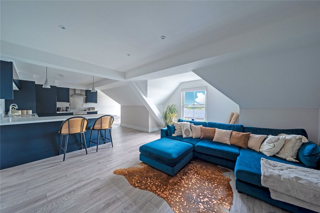 Property photo 3 of 10 Open Plan