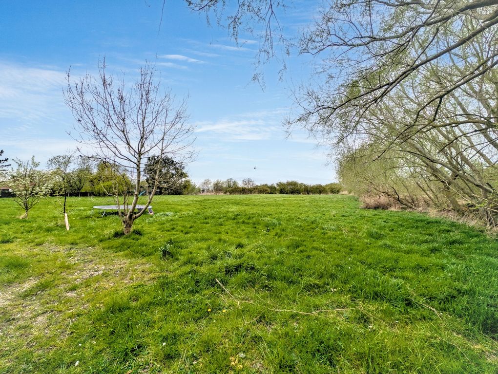 Property photo 2 of 19 Photo 2