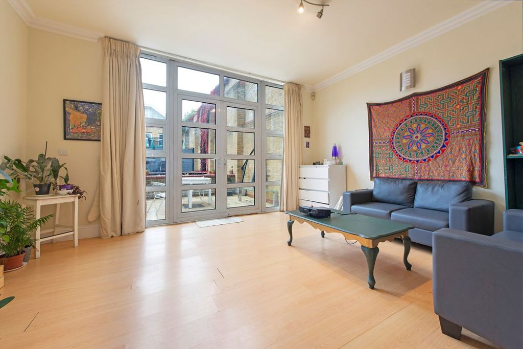 Property photo 3 of 13