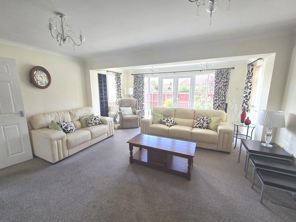 Property photo 3 of 23