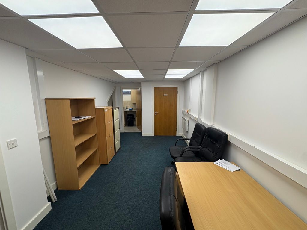 Property photo 3 of 7 Photo 4