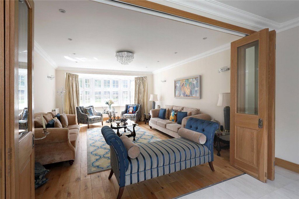 Property photo 2 of 19 Picture No. 25