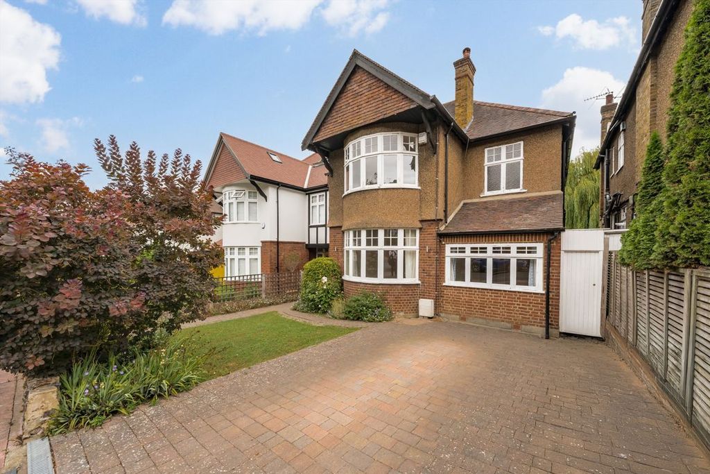 Property photo 1 of 12