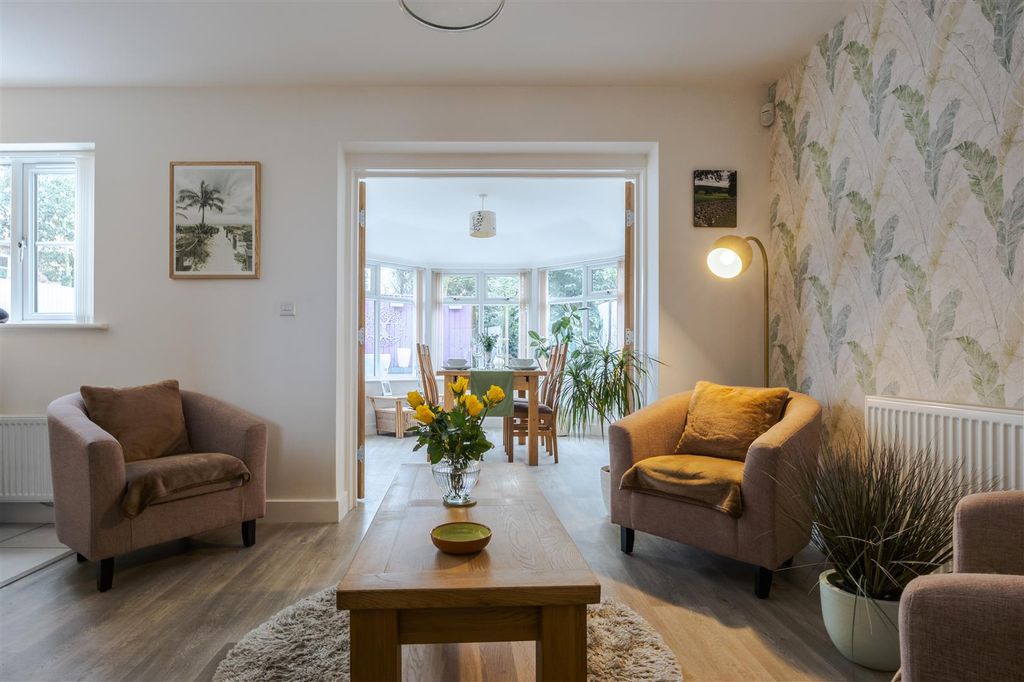 Property photo 2 of 23 Dining Area