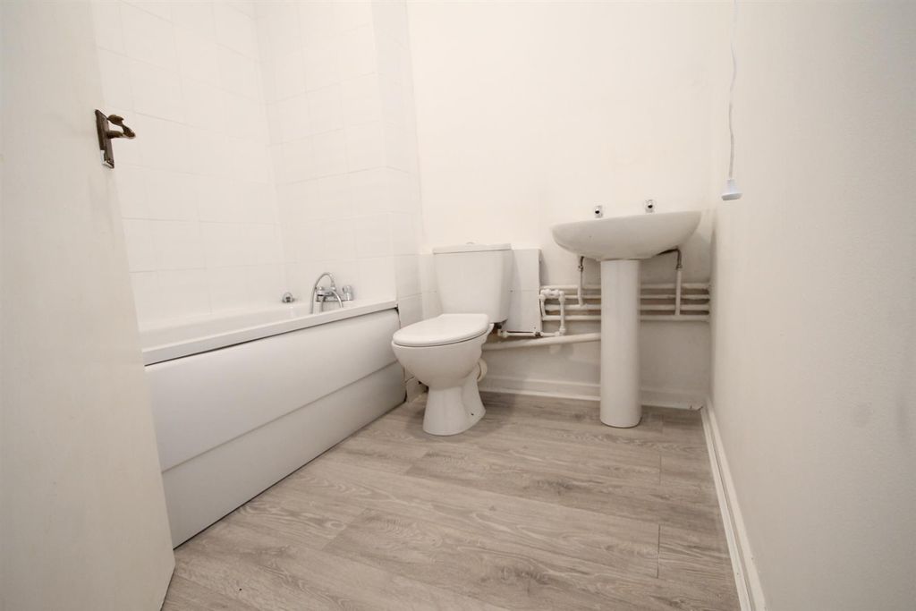 Property photo 3 of 10 Img_2099.Jpg