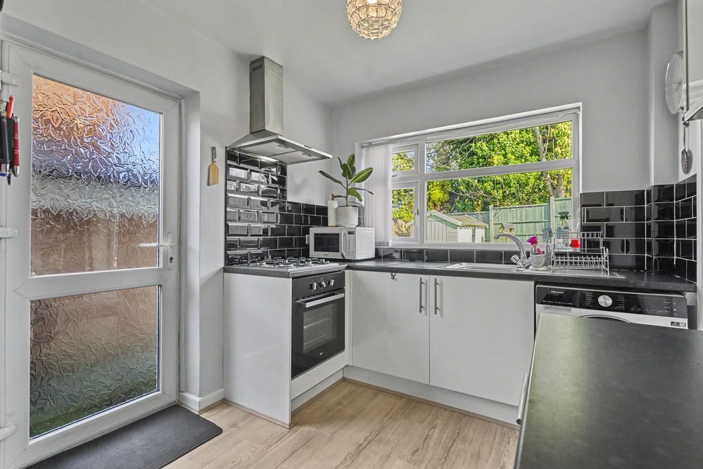 Property photo 3 of 34 Photo 31