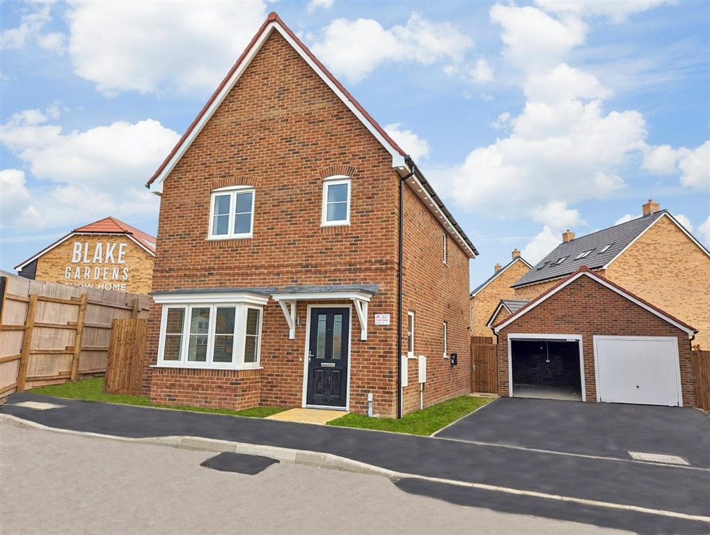 Property photo 1 of 6 Front Example