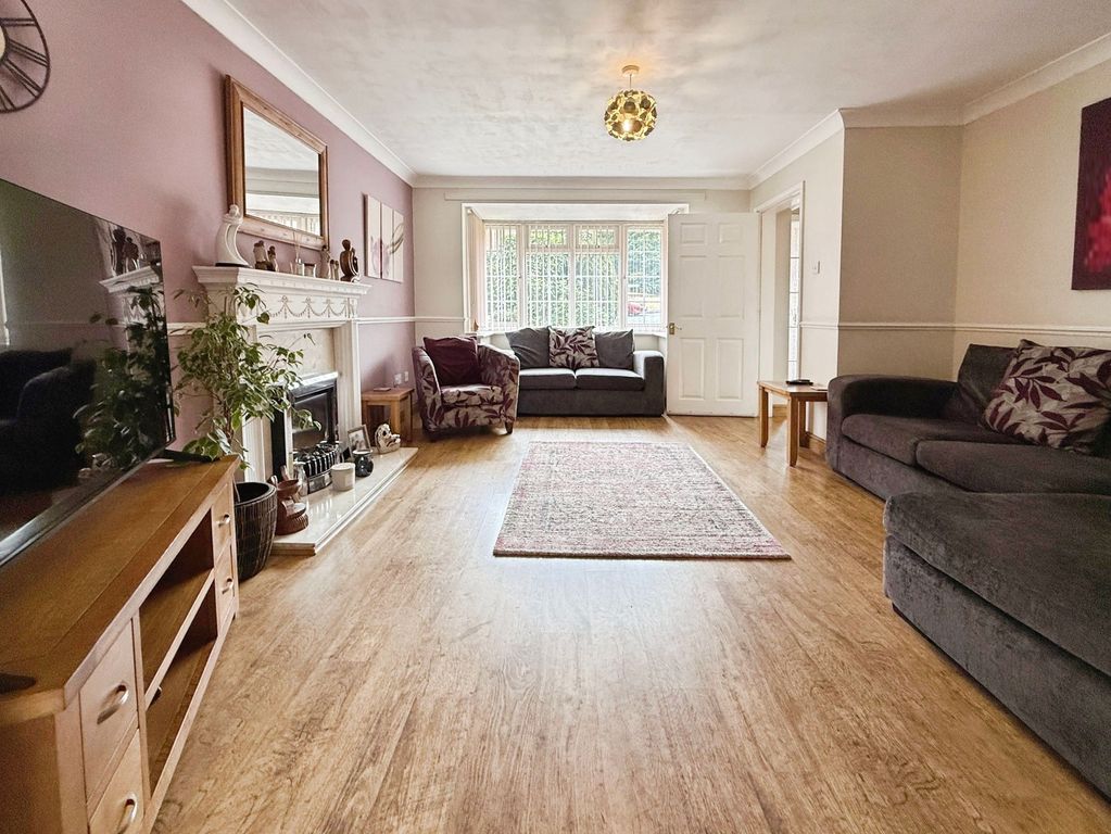 Property photo 3 of 28