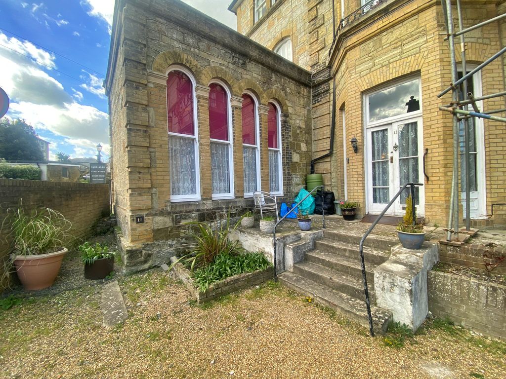 Property photo 2 of 19