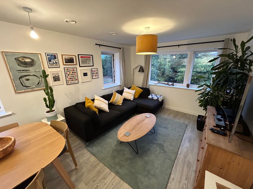 Property photo 2 of 6 Living Room