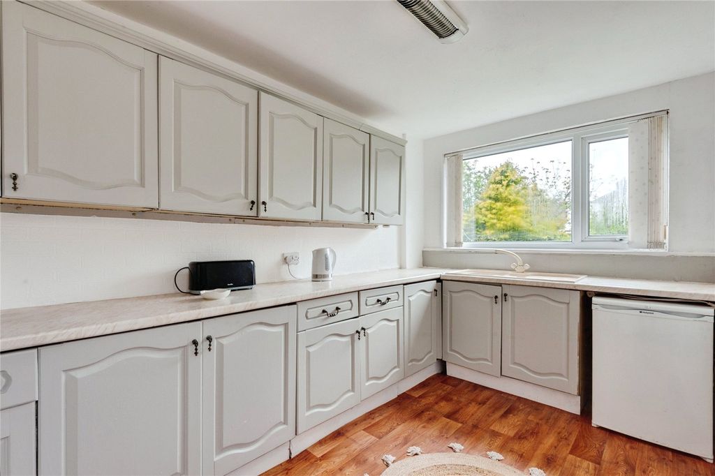 Property photo 2 of 17 Picture No. 03