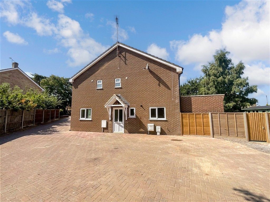 Property photo 1 of 16 Front