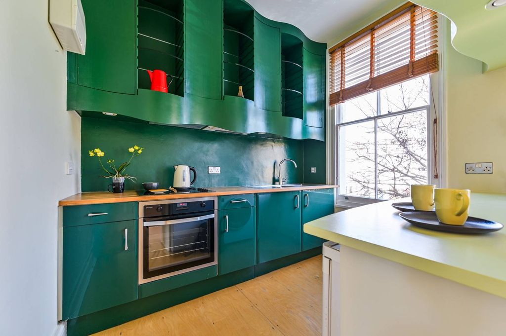 Property photo 3 of 9