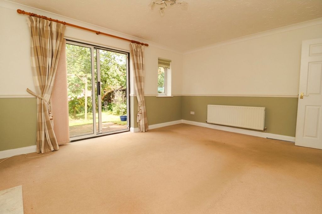 Property photo 3 of 15