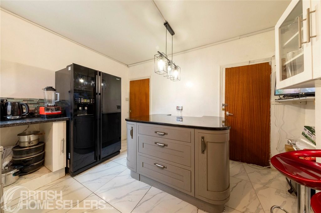 Property photo 3 of 14 Picture No. 06