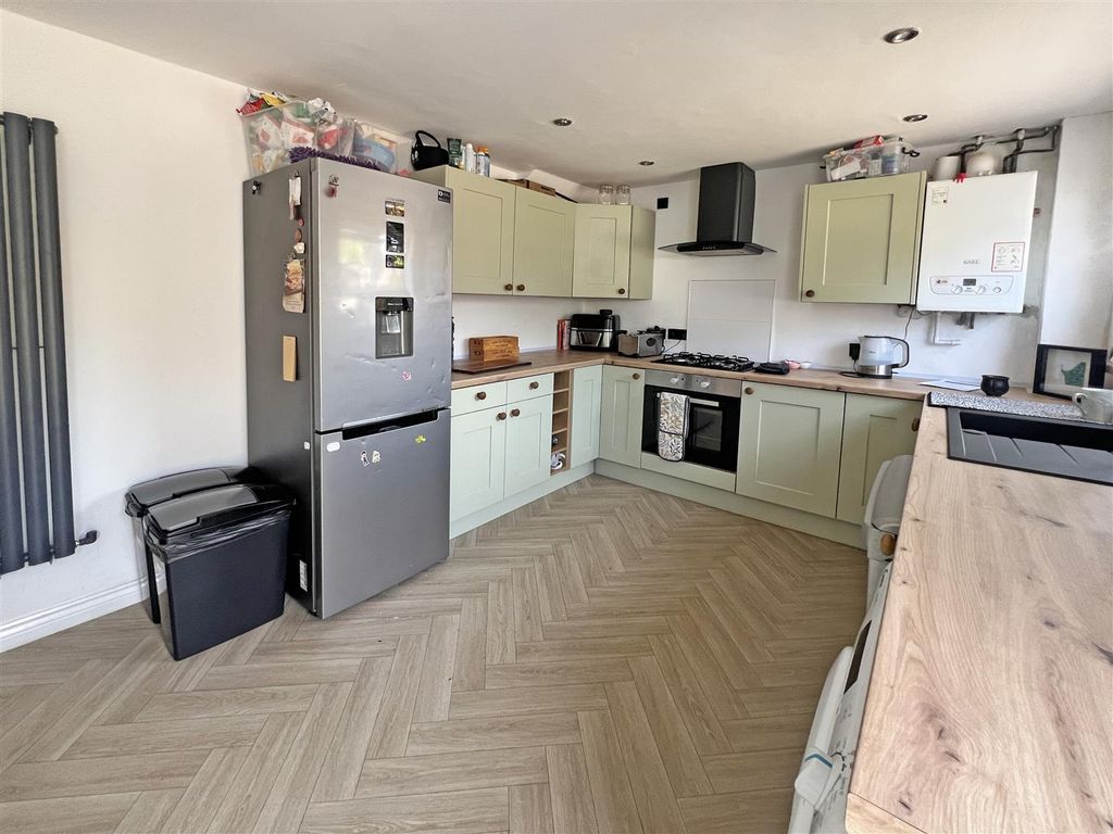 Property photo 3 of 12 Img_4845.Jpg