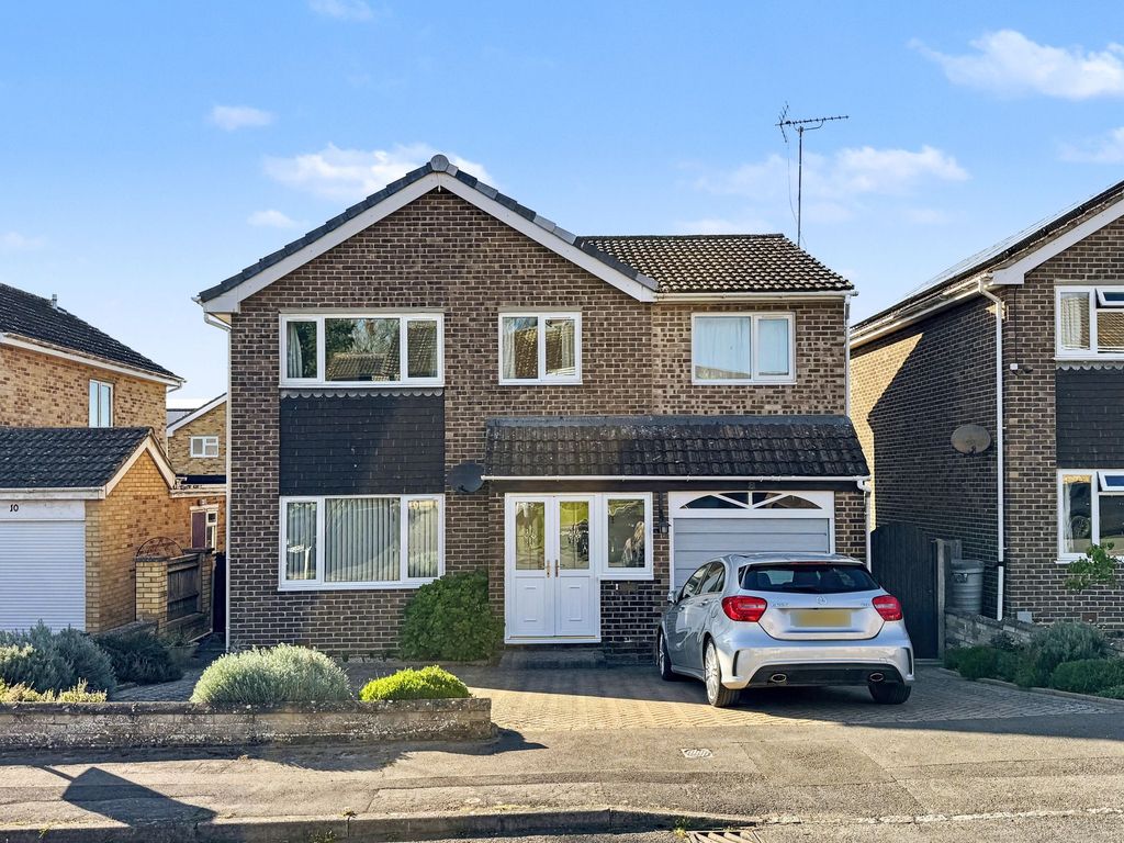 Property photo 1 of 18