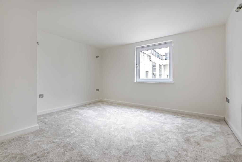 Property photo 2 of 10 Bedroom