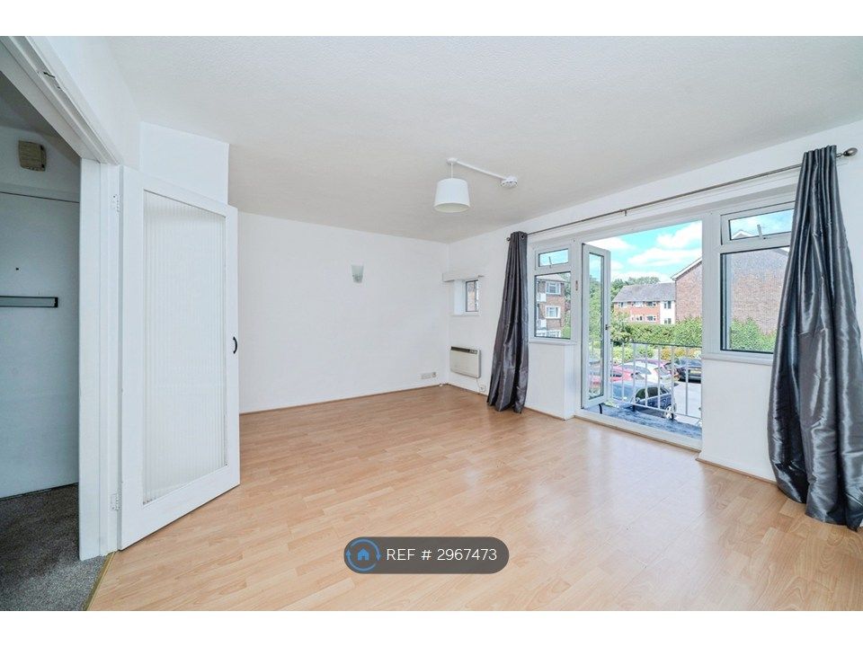 Property photo 3 of 12