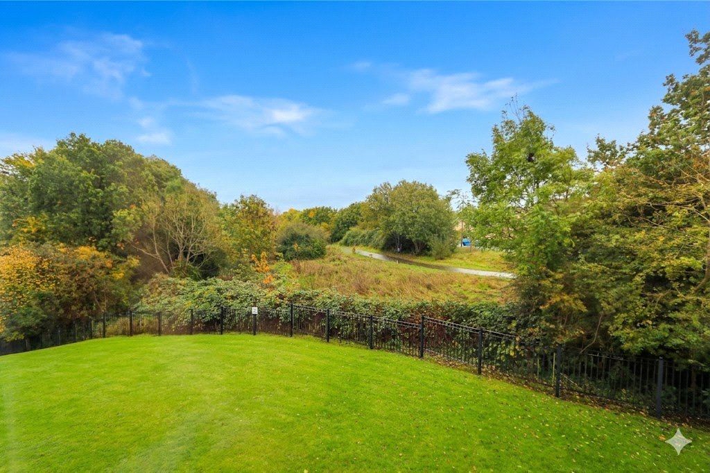 Property photo 2 of 10 Picture No. 16