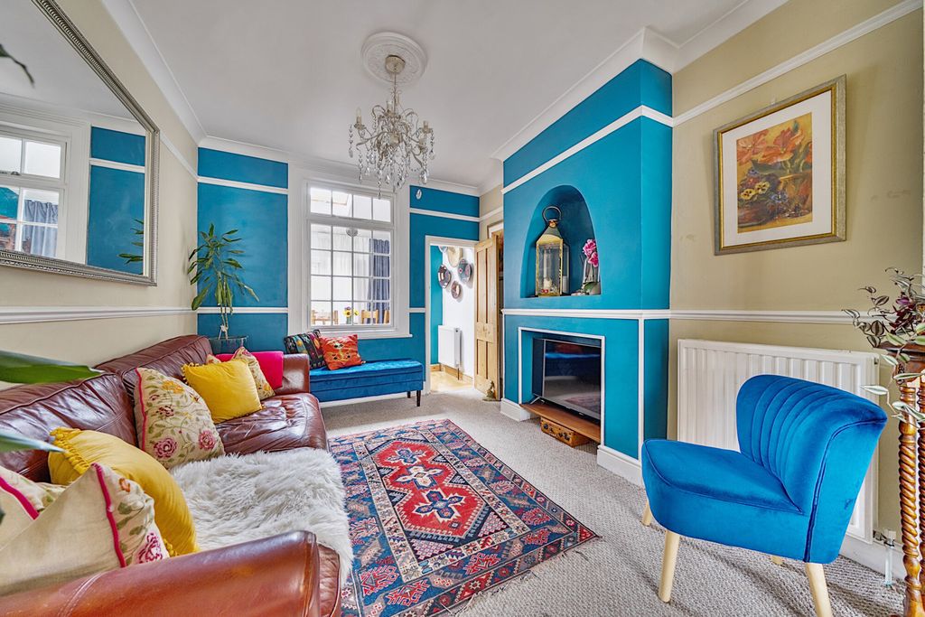 Property photo 2 of 17 Reception