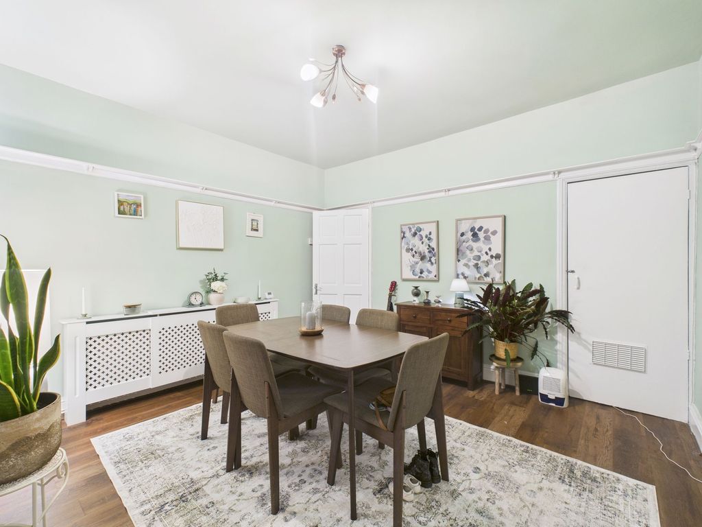 Property photo 3 of 29