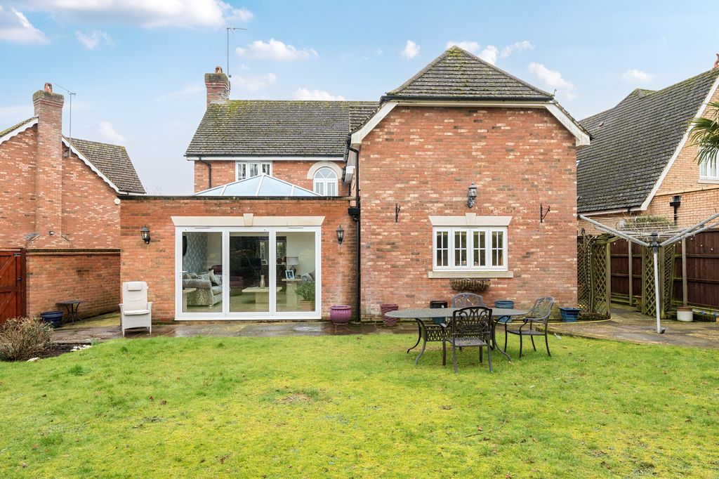 Property photo 2 of 17