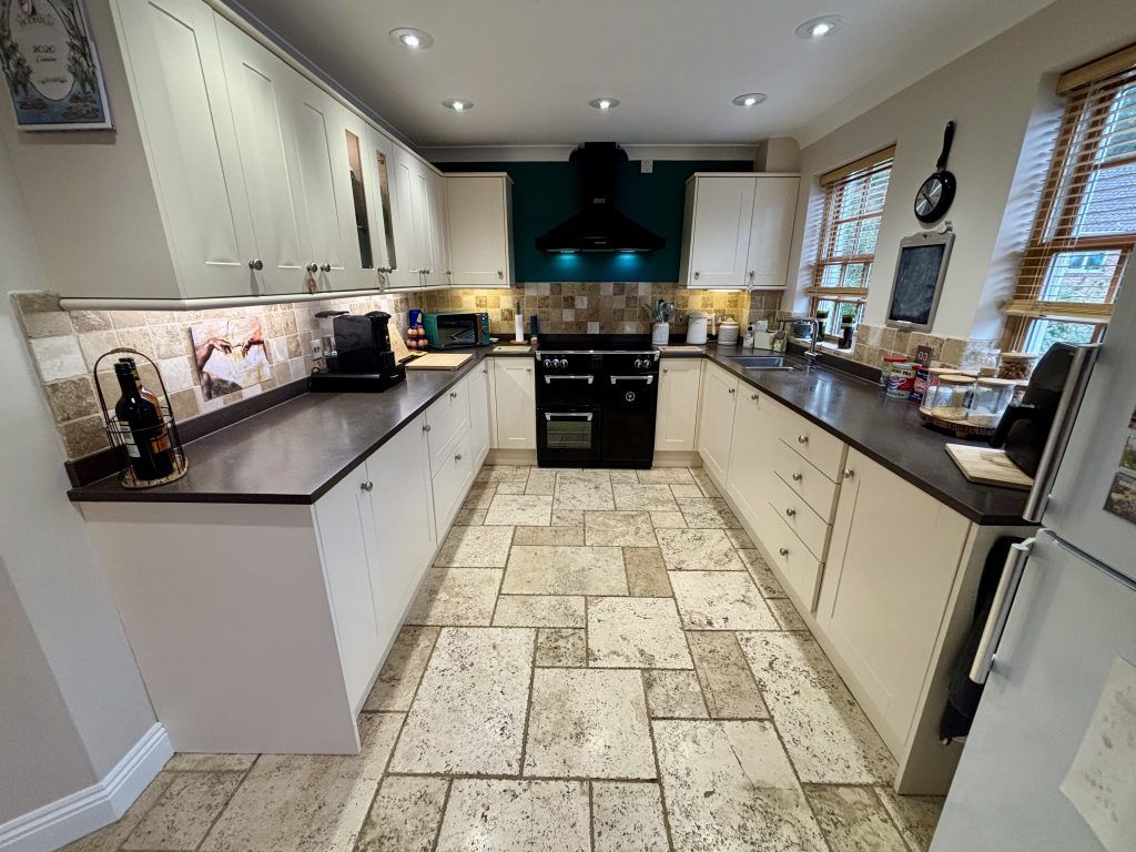 Property photo 3 of 17