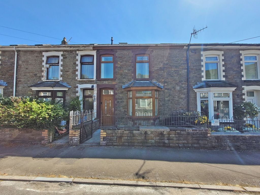 Property photo 1 of 27