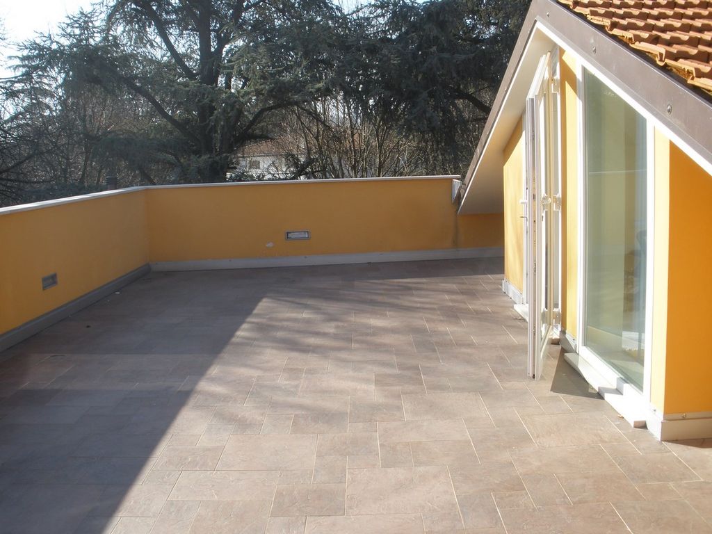 Property photo 1 of 4