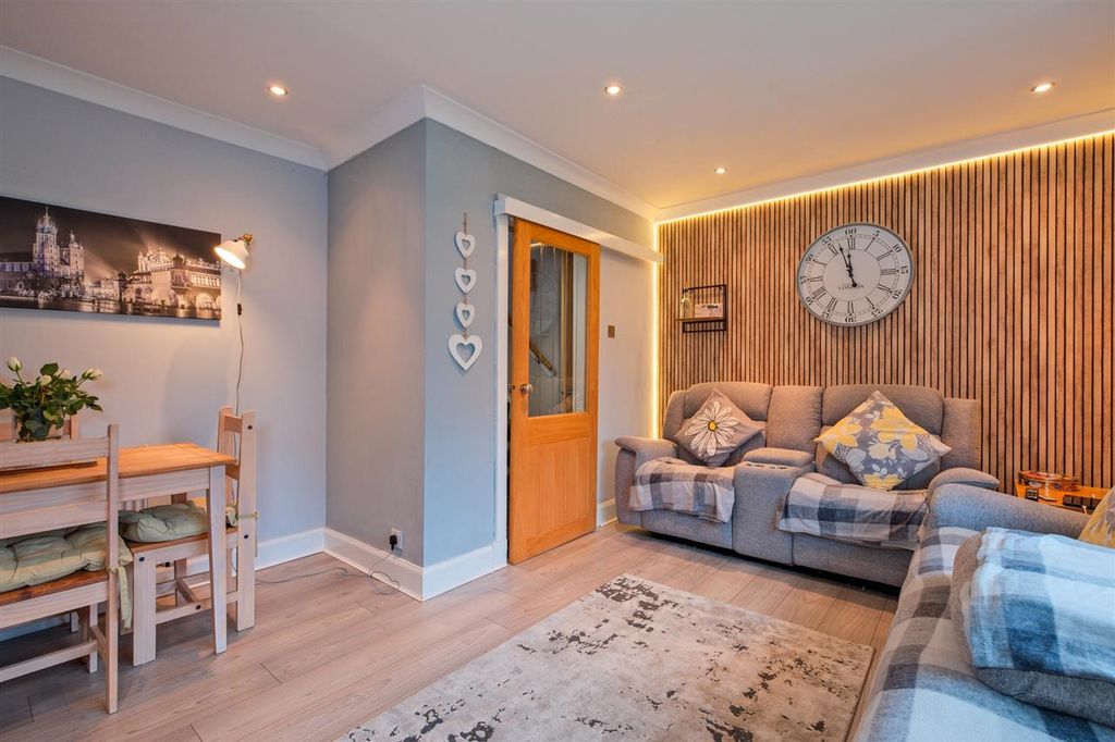 Property photo 3 of 23