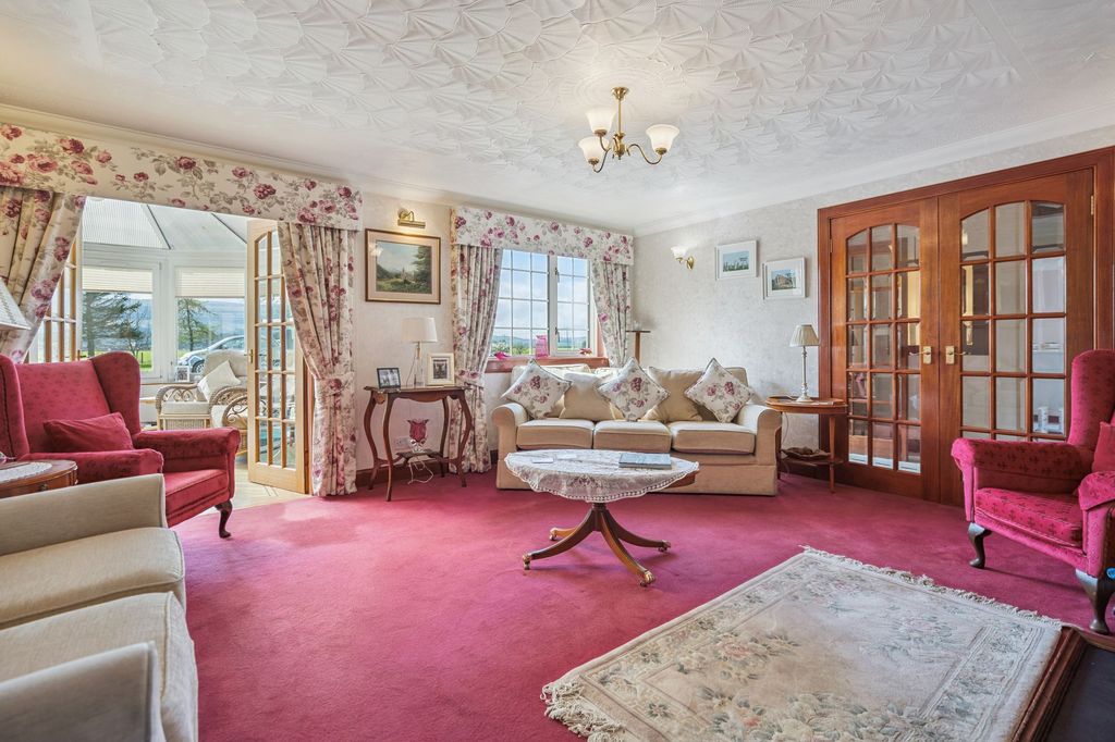 Property photo 3 of 26