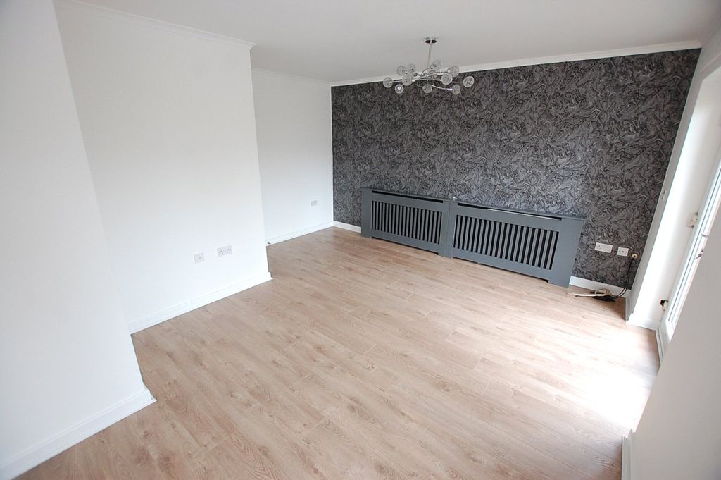 Property photo 2 of 13 Picture No. 03