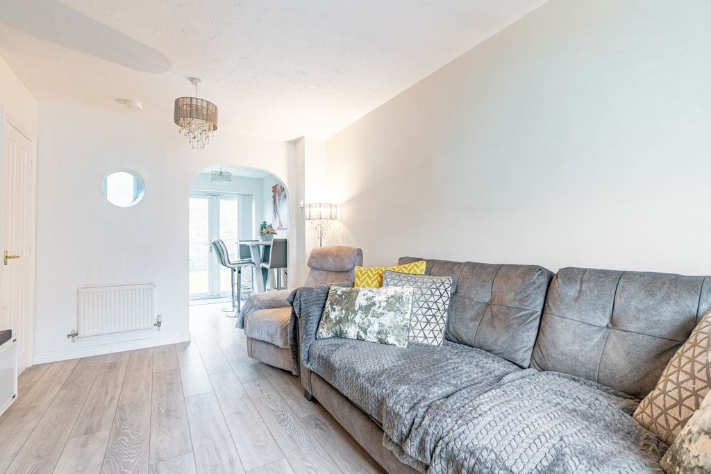 Property photo 3 of 19 Cornstonefold3